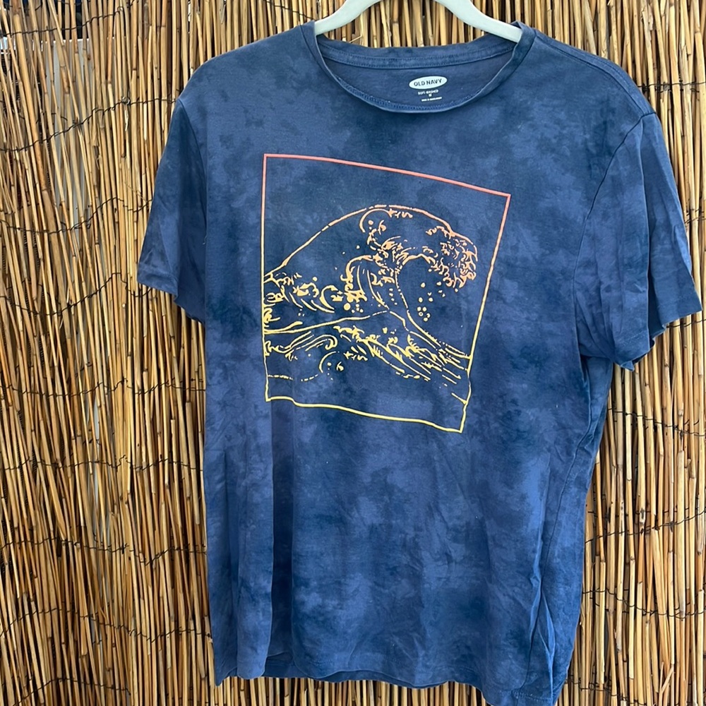 Old Navy T-Shirt